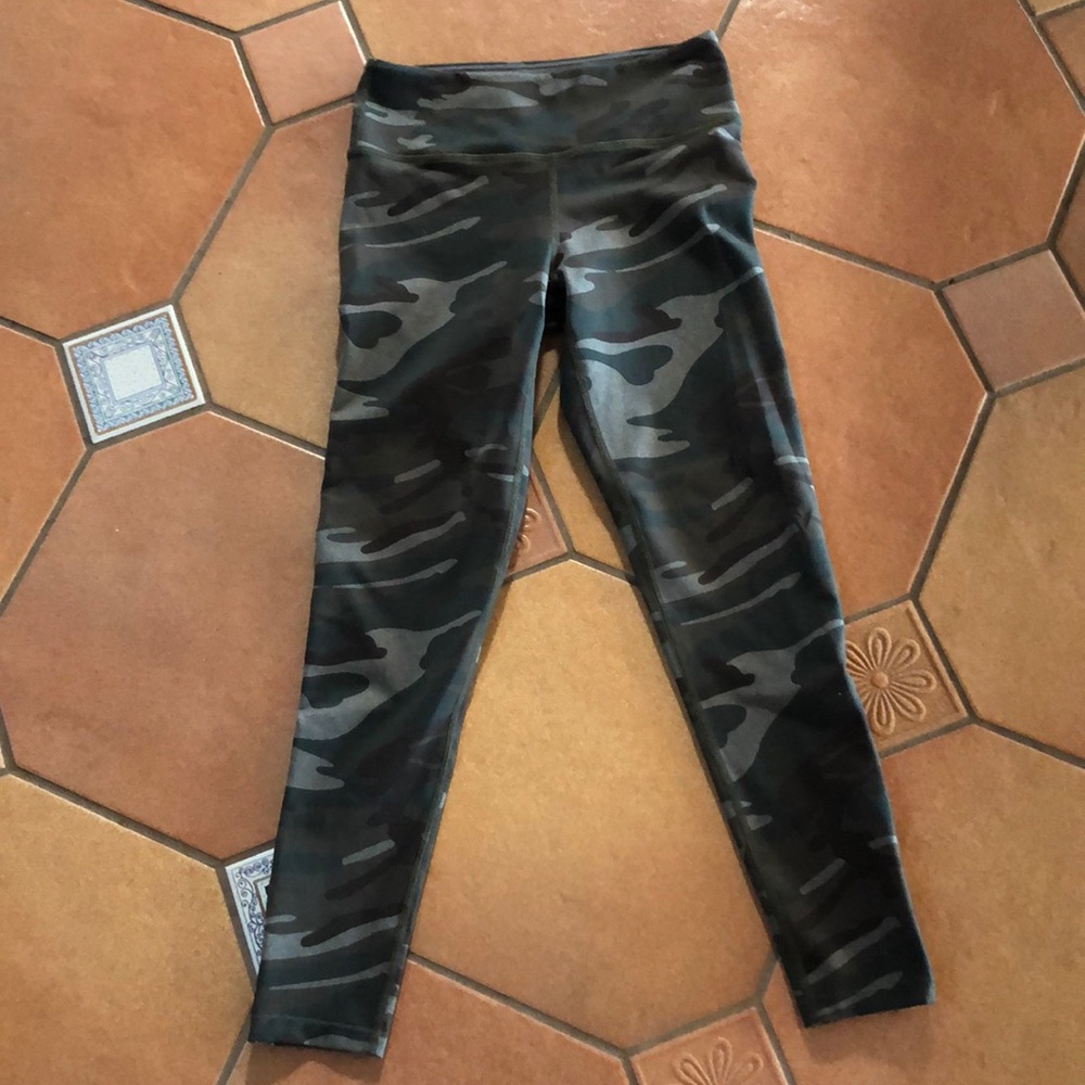 ChiChi Camo leggings
